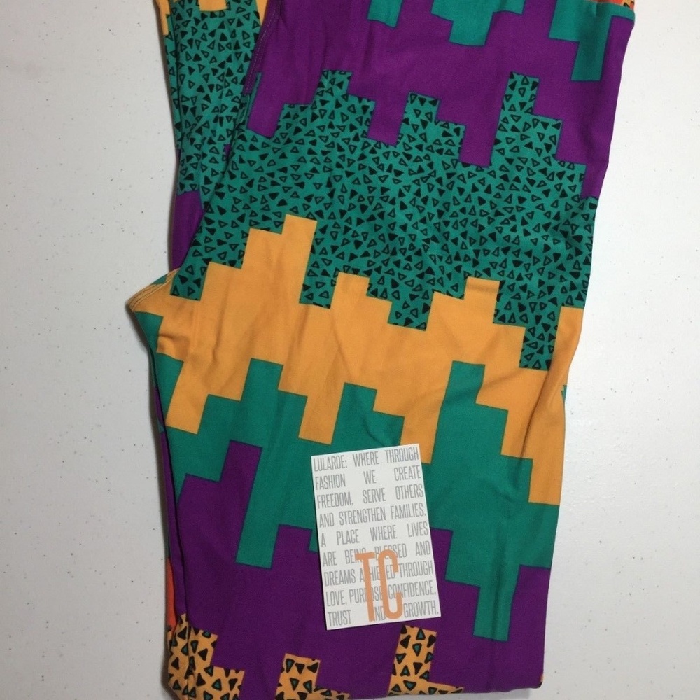 LuLaRoe Tall and Curvy Leggings